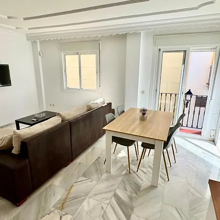 A 2 Min De La Playa Tren Directo Nuevo Y Comodo * Fuengirola