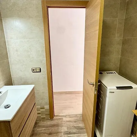 A 2 Min De La Playa Tren Directo Nuevo Y Comodo Apartment *