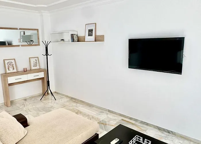 A 2 Min De La Playa Tren Directo Nuevo Y Comodo Apartment *