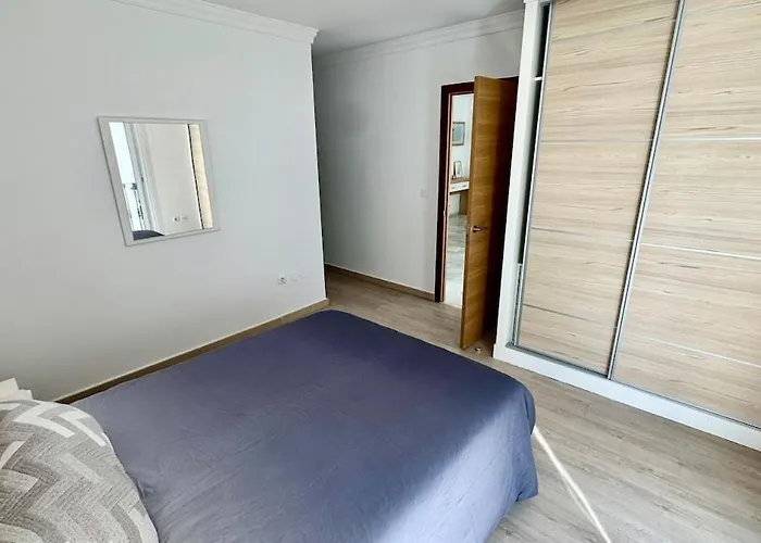 A 2 Min De La Playa Tren Directo Nuevo Y Comodo Apartment