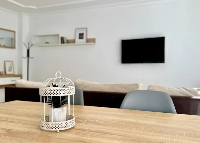 A 2 Min De La Playa Tren Directo Nuevo Y Comodo *