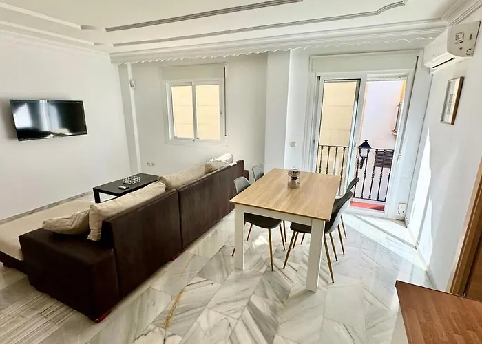 A 2 Min De La Playa Tren Directo Nuevo Y Comodo * Fuengirola