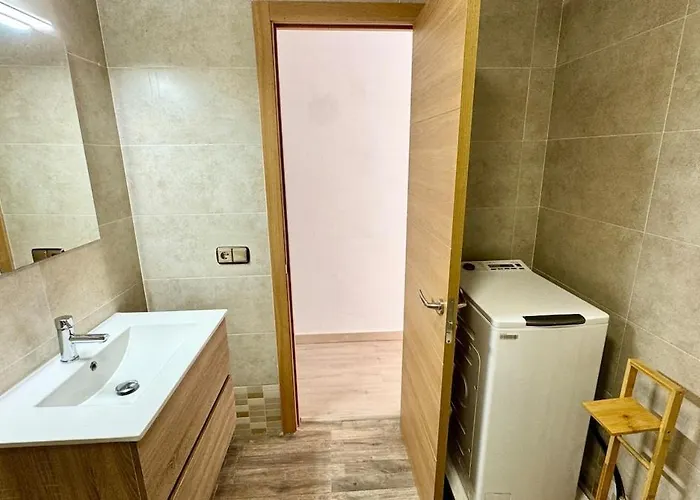 A 2 Min De La Playa Tren Directo Nuevo Y Comodo Apartment *